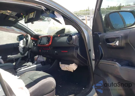 2020 Toyota Tacoma Trd Sport z USA, uszkodzony, nr VIN 3TMAZ5CN0LM137942